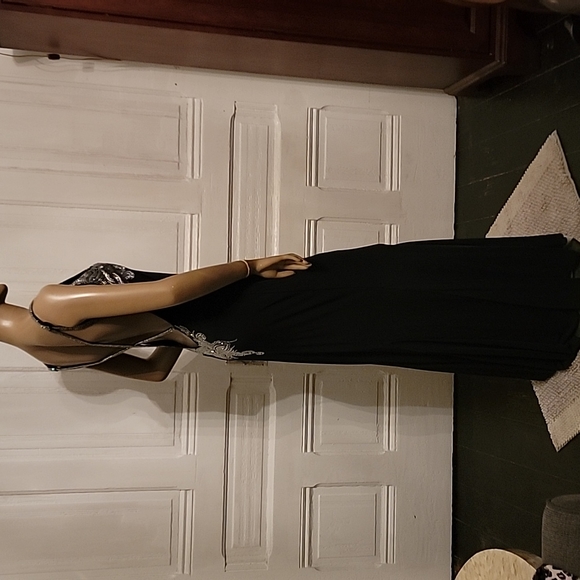 Embellished Black Low-back Gown - Picture 4 of 13